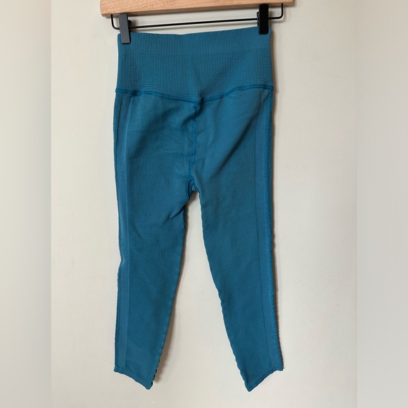 NWT FP Movement Free Throw Leggings - Picture 3 of 4